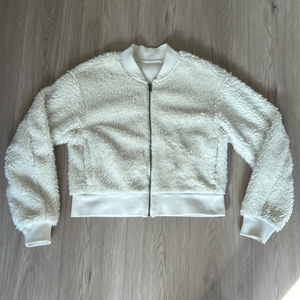 Uniqlo women’s Sherpa bomber jacket size XS